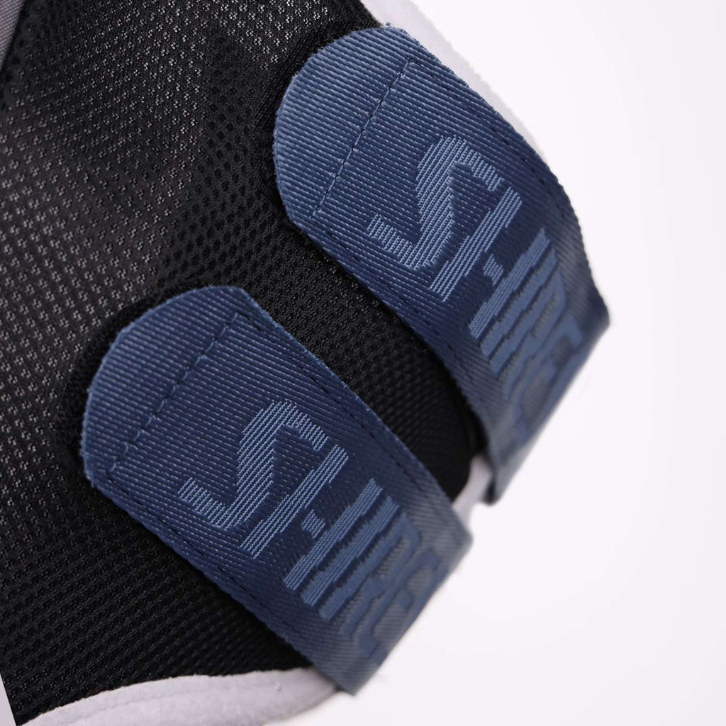 FlyGuard by Shires Maschera per Mosche Pro Air Motion con Orecchie e Naso Deep Airforce Blue