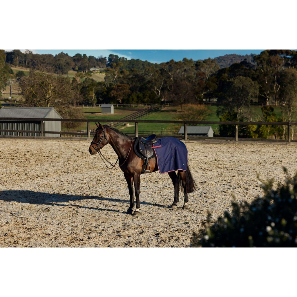 WeatherBeeta Coperta da esercizio Essential Fleece Lined Quarter Sheet Navy/Burgundy