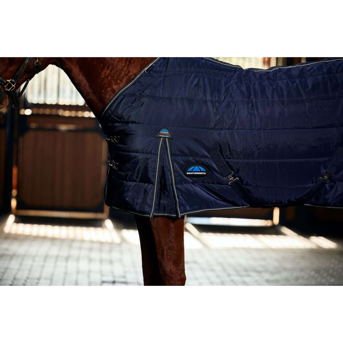 Weatherbeeta Coperta da scuderia Comfitec PP Channel Quilt Detach-A-Neck 220 g Blu marino/Carbone