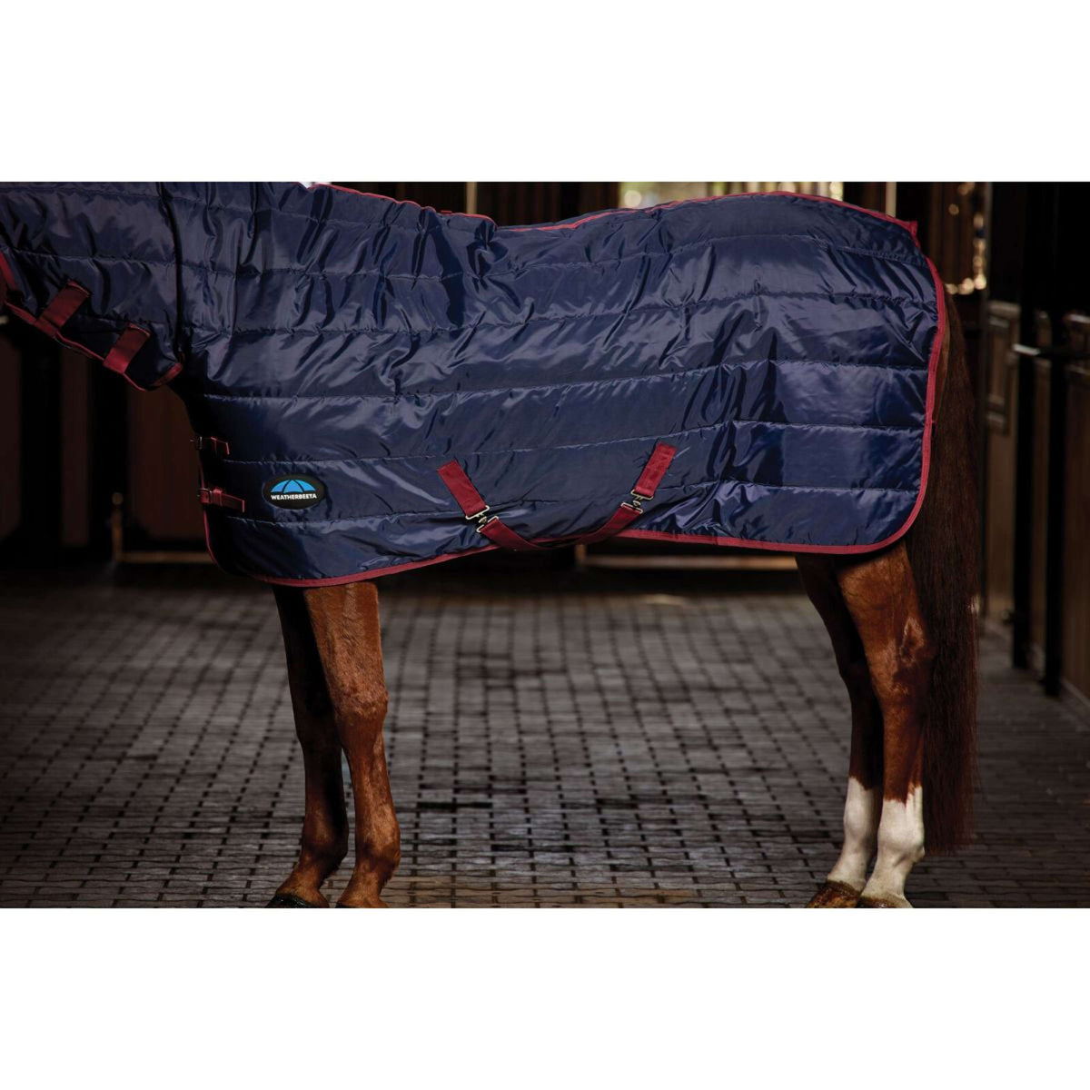 Weatherbeeta Coperta da scuderia Comfitec 210D Channel Quilt Combo Neck 220 g Navy/Burgundy
